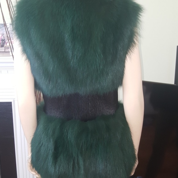 Fox Fur Vest with Leather Trim - Picture 5 of 8